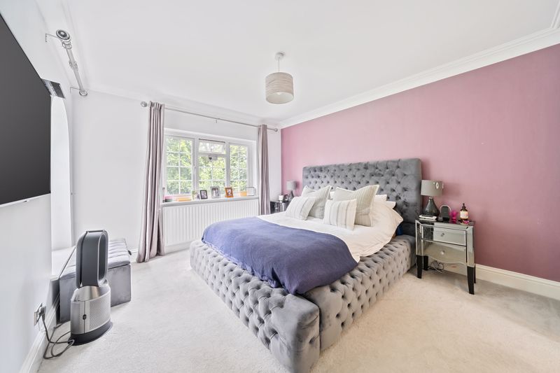 Bedroom- click for photo gallery